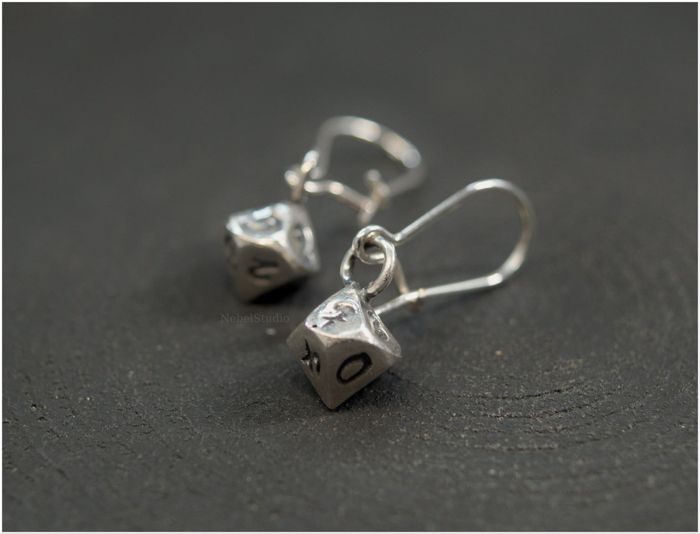 D10- Silver hook earrings