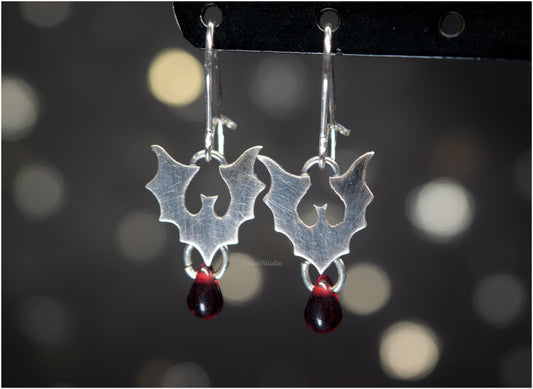 Bat earrings Nandor