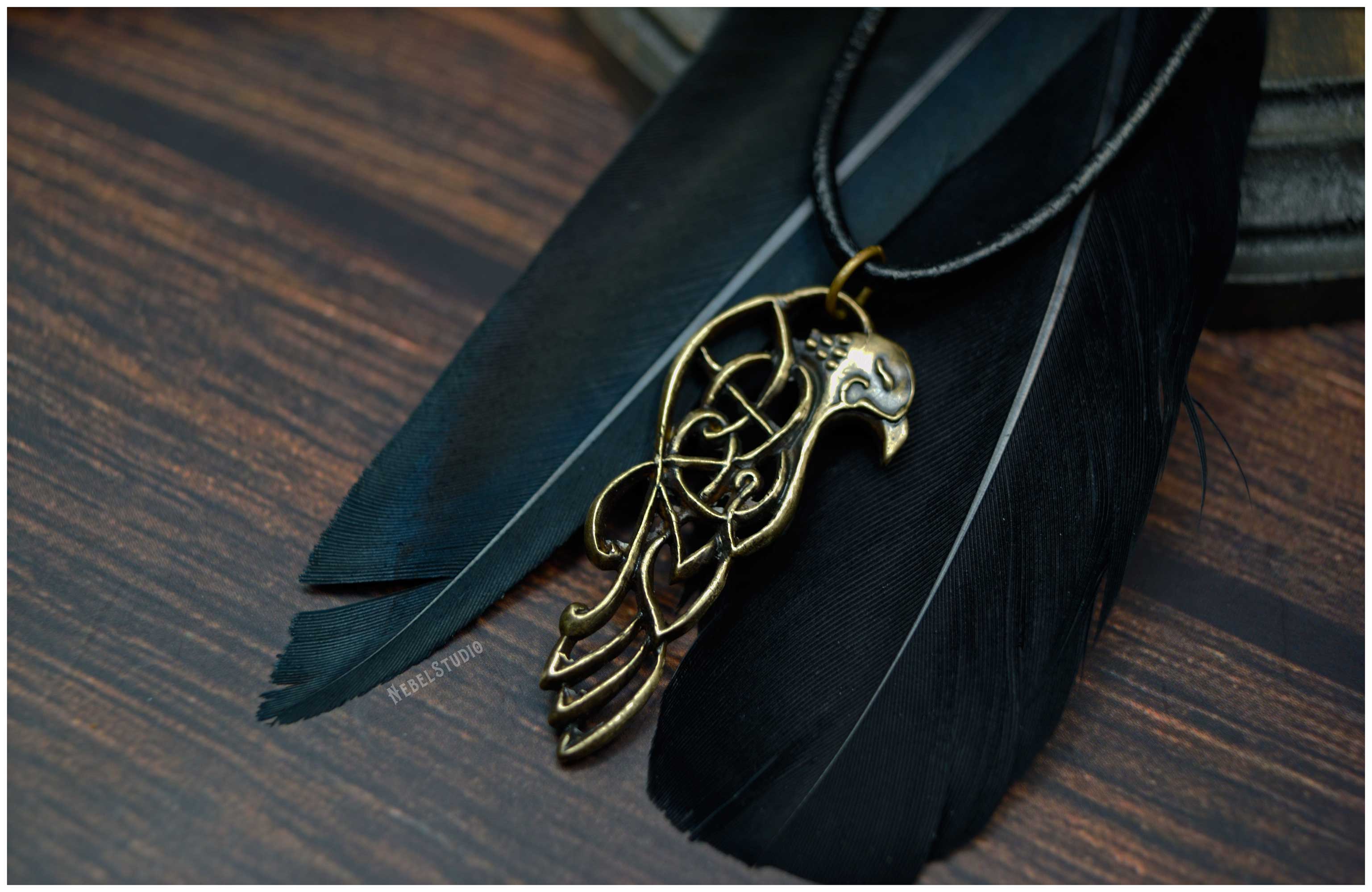 Bronze wire wrapped top raven